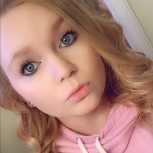 Meet your Posher, Ashley